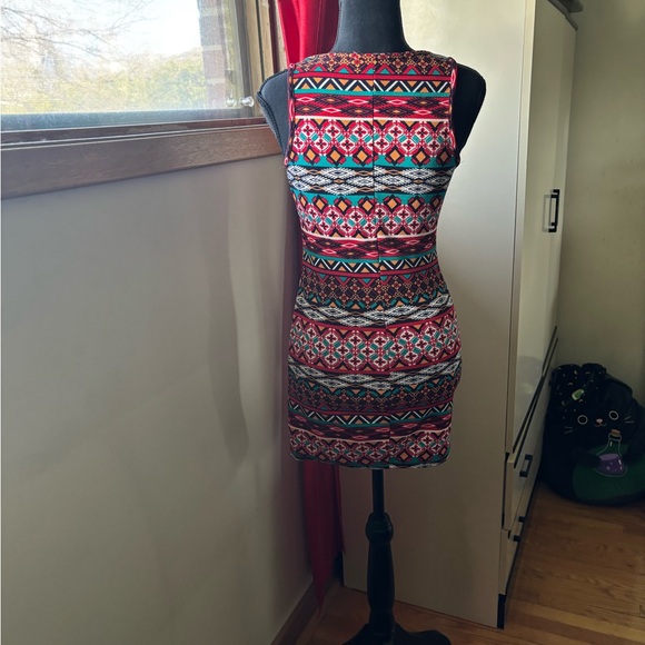 Multicolor Patterned Sleeveless Dress - Picture 5 of 6